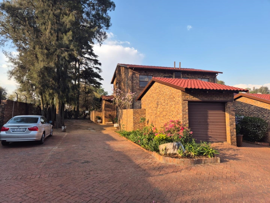 2 Bedroom Property for Sale in Morningside Gauteng