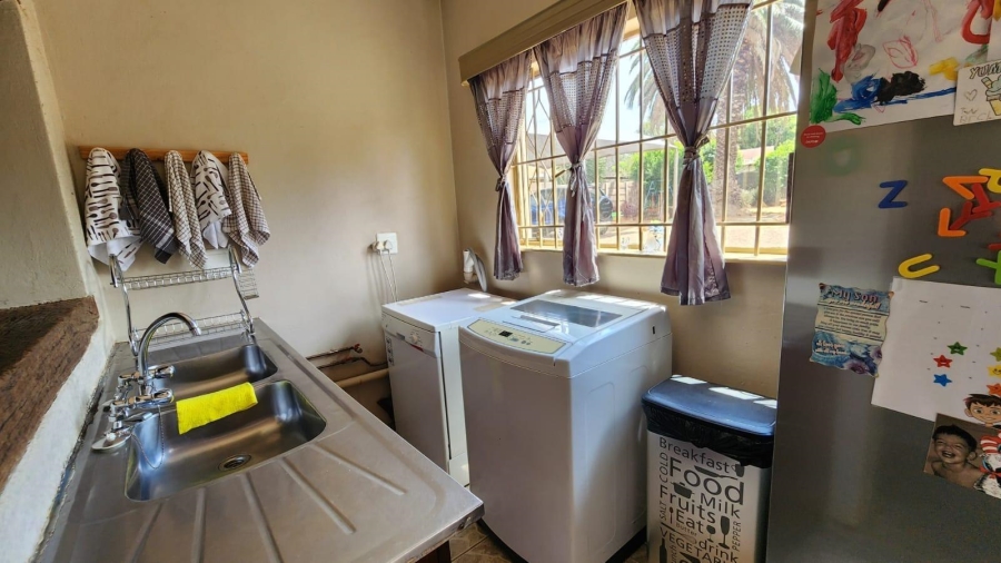 4 Bedroom Property for Sale in Kibler Park Gauteng