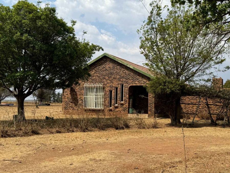 To Let 4 Bedroom Property for Rent in Henley on Klip Gauteng