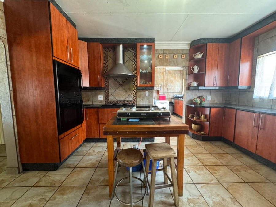 To Let 4 Bedroom Property for Rent in Henley on Klip Gauteng