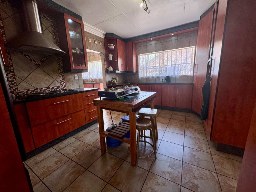 To Let 4 Bedroom Property for Rent in Henley on Klip Gauteng