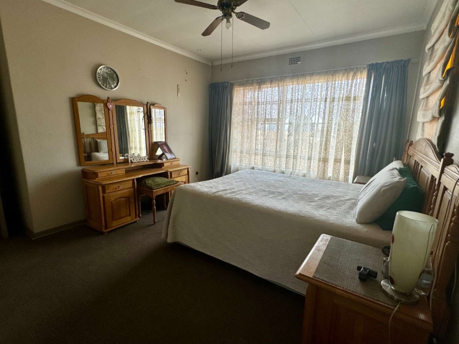 To Let 4 Bedroom Property for Rent in Henley on Klip Gauteng