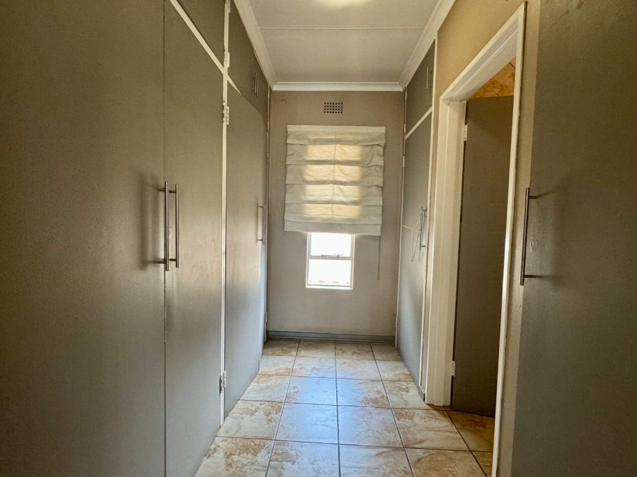 To Let 4 Bedroom Property for Rent in Henley on Klip Gauteng