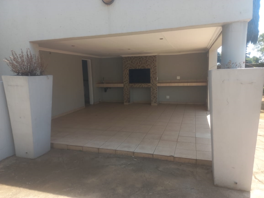 4 Bedroom Property for Sale in Sunward Park Gauteng