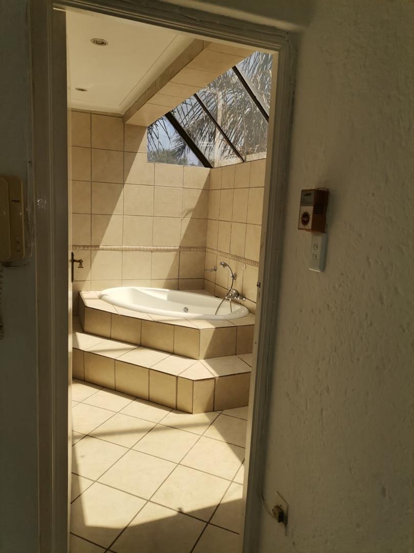 4 Bedroom Property for Sale in Sunward Park Gauteng