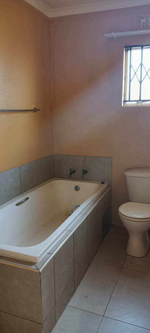 3 Bedroom Property for Sale in Windmill Park Gauteng