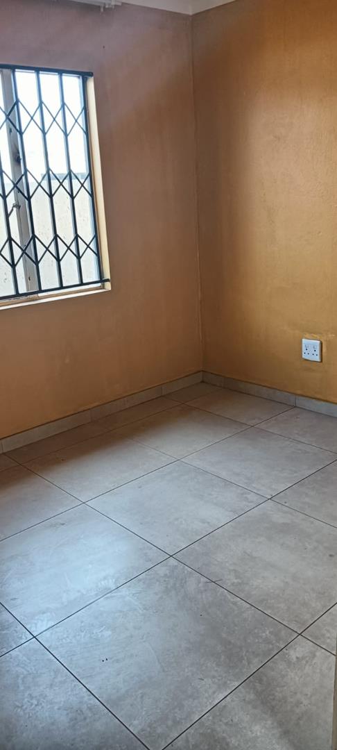 3 Bedroom Property for Sale in Windmill Park Gauteng