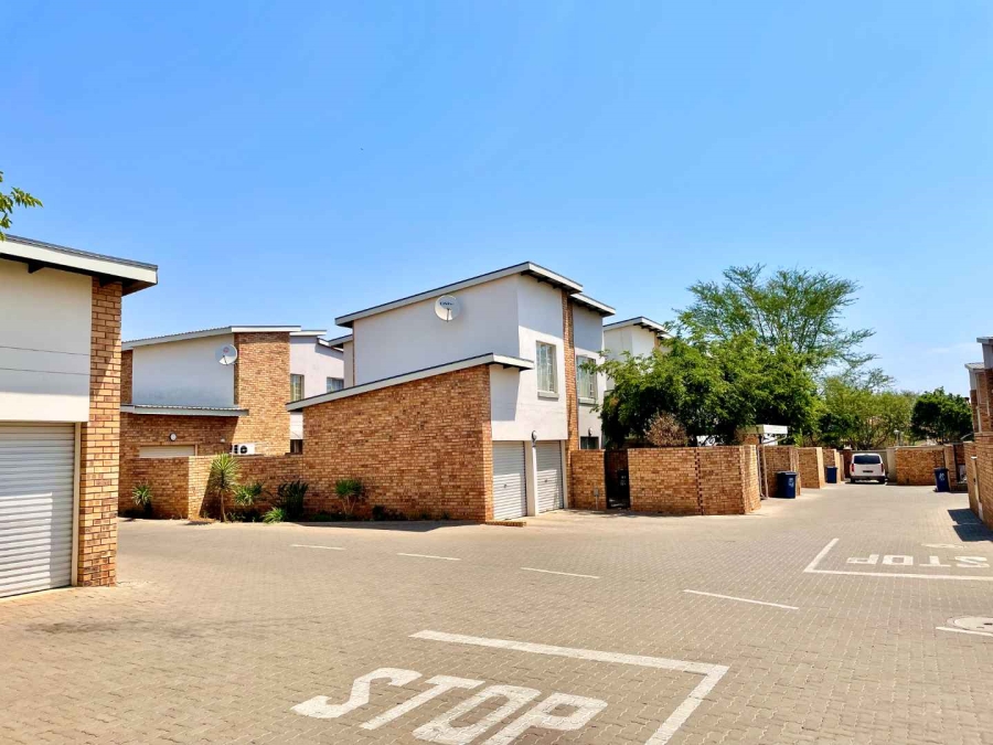 To Let 2 Bedroom Property for Rent in Hazeldean Gauteng