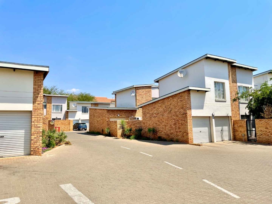 To Let 2 Bedroom Property for Rent in Hazeldean Gauteng