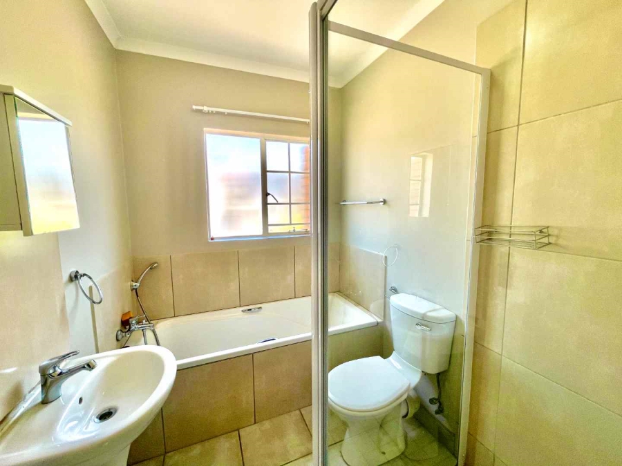 To Let 2 Bedroom Property for Rent in Hazeldean Gauteng