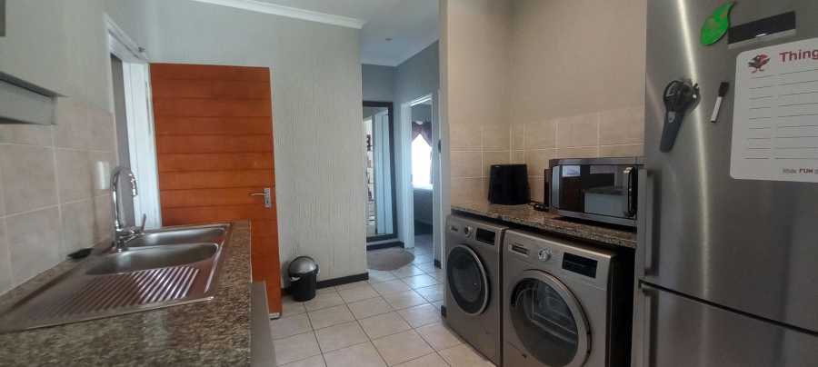 To Let 2 Bedroom Property for Rent in Wilgeheuwel Gauteng