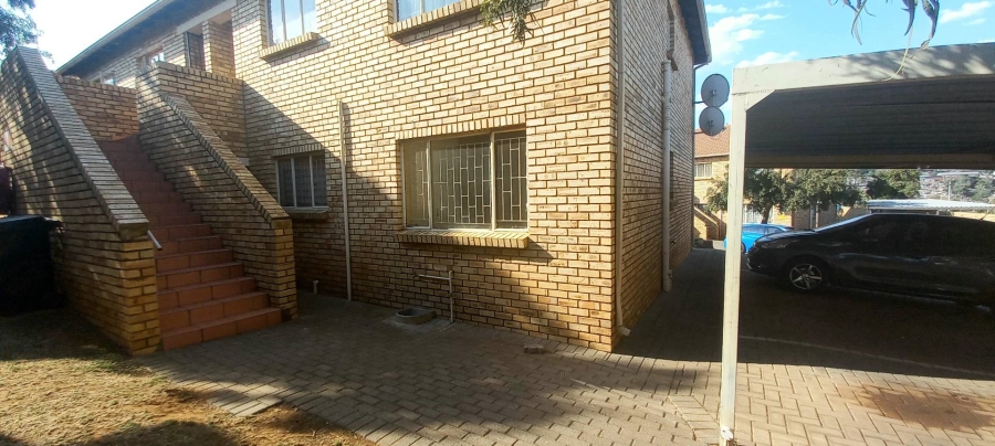 To Let 2 Bedroom Property for Rent in Groblerpark Gauteng