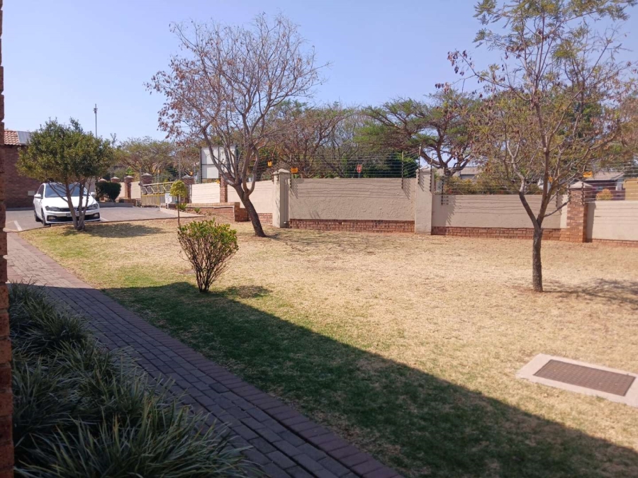 2 Bedroom Property for Sale in Mooikloof Ridge Gauteng