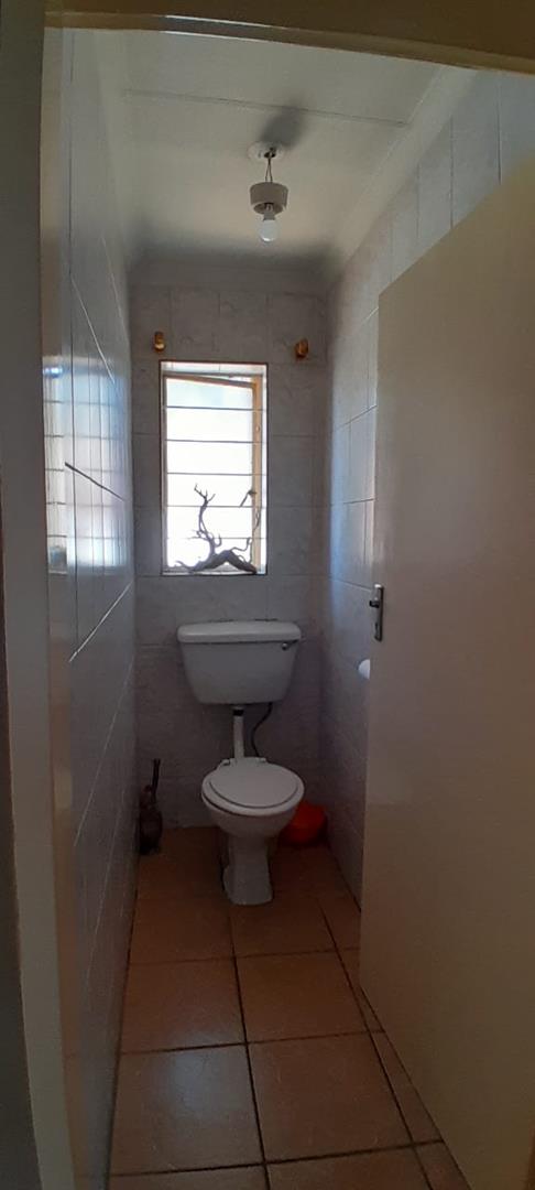 1 Bedroom Property for Sale in Birchleigh Gauteng