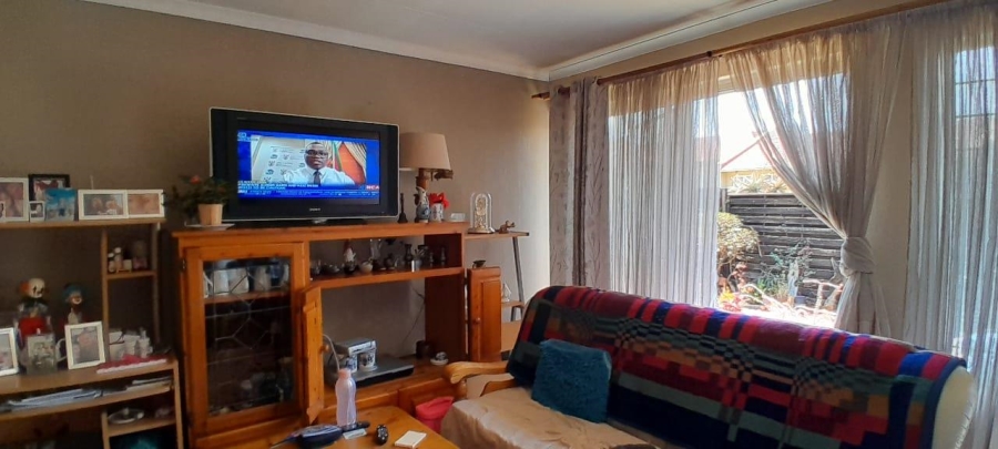 1 Bedroom Property for Sale in Birchleigh Gauteng