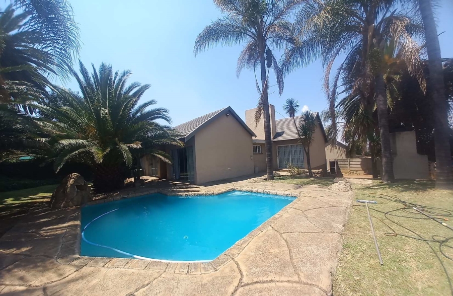 4 Bedroom Property for Sale in Birchleigh Gauteng