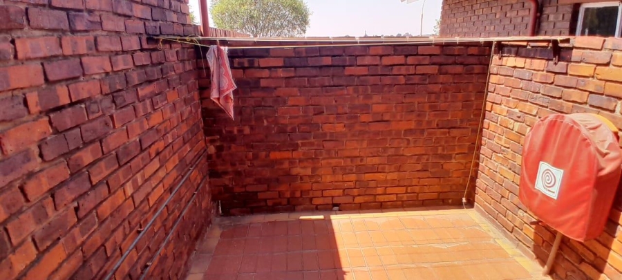 2 Bedroom Property for Sale in Birchleigh Gauteng