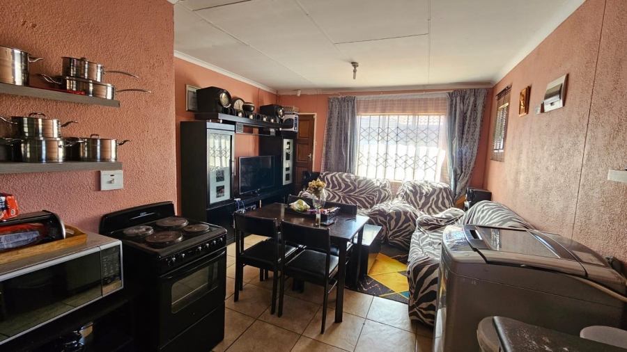 2 Bedroom Property for Sale in Windmill Park Gauteng