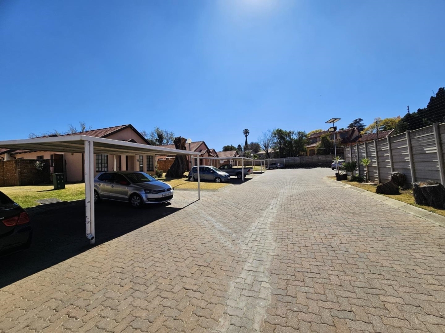 2 Bedroom Property for Sale in Meredale Gauteng