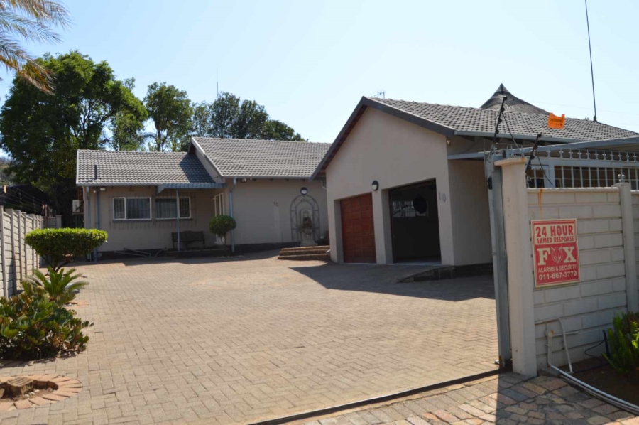 4 Bedroom Property for Sale in Mulbarton Gauteng