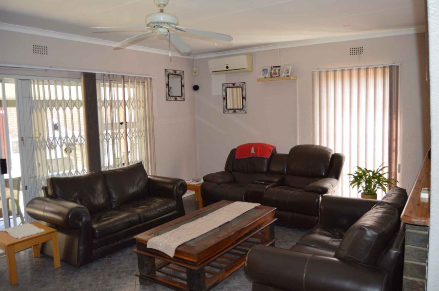 4 Bedroom Property for Sale in Mulbarton Gauteng