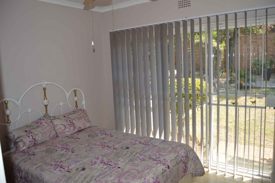 4 Bedroom Property for Sale in Mulbarton Gauteng