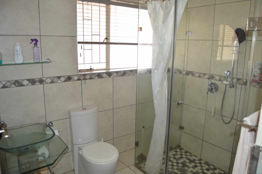 4 Bedroom Property for Sale in Mulbarton Gauteng