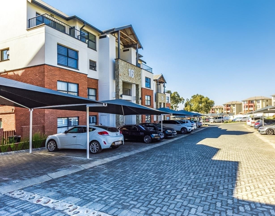 1 Bedroom Property for Sale in Oakdene Gauteng