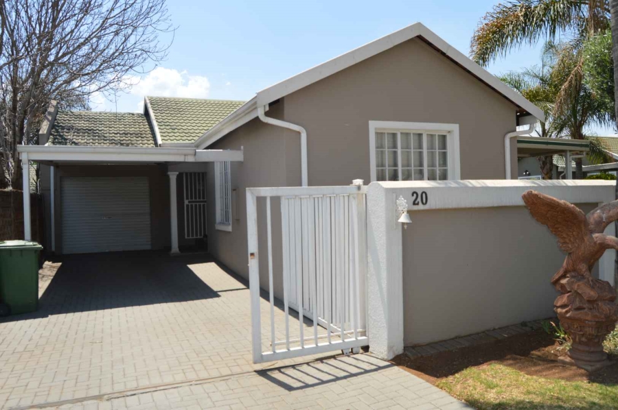 3 Bedroom Property for Sale in Verwoerdpark Gauteng