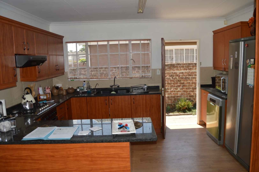 3 Bedroom Property for Sale in Verwoerdpark Gauteng