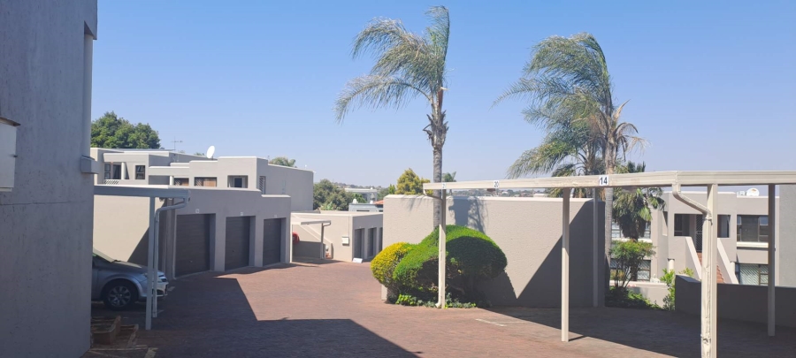 2 Bedroom Property for Sale in Bassonia Gauteng