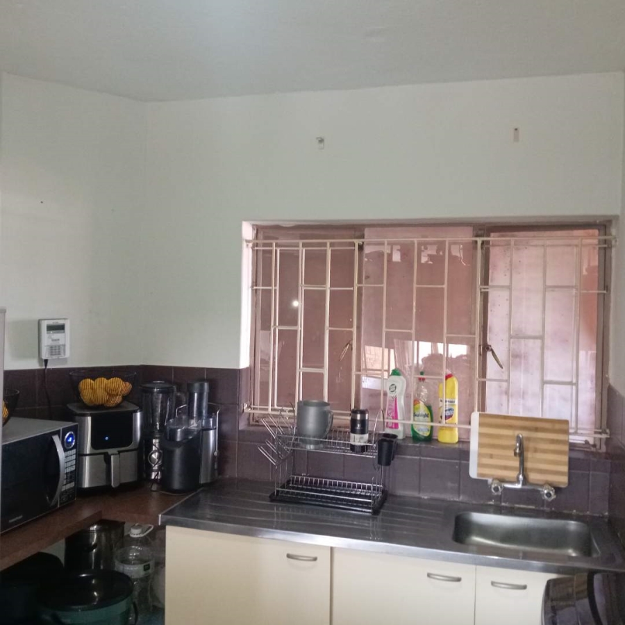 2 Bedroom Property for Sale in Pretoria North Gauteng