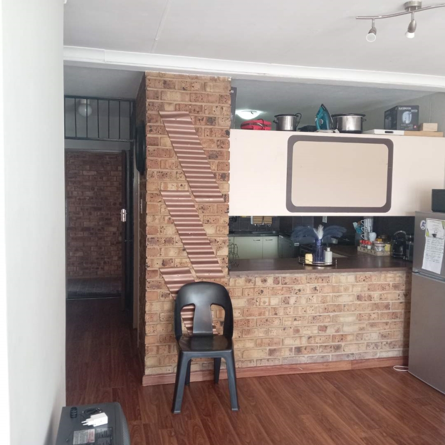 2 Bedroom Property for Sale in Pretoria North Gauteng