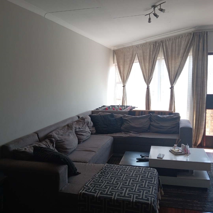 2 Bedroom Property for Sale in Pretoria North Gauteng