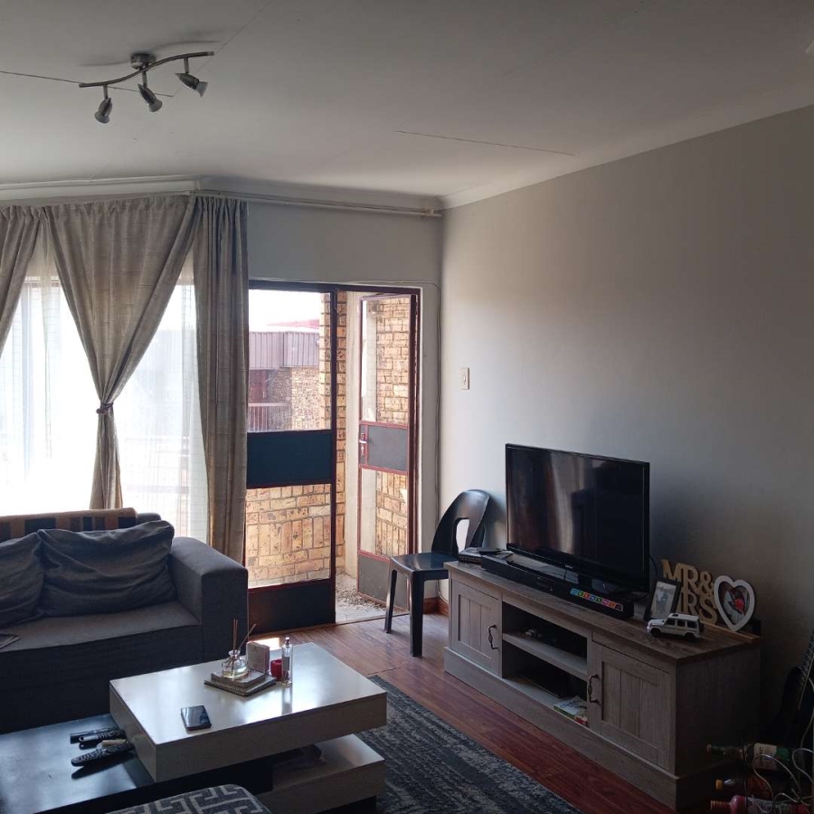 2 Bedroom Property for Sale in Pretoria North Gauteng