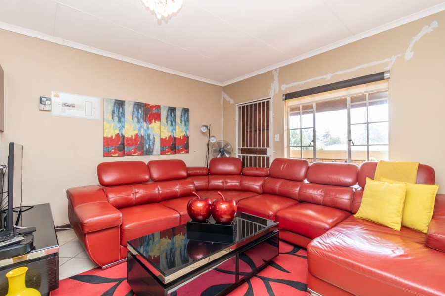 2 Bedroom Property for Sale in Honeypark Gauteng