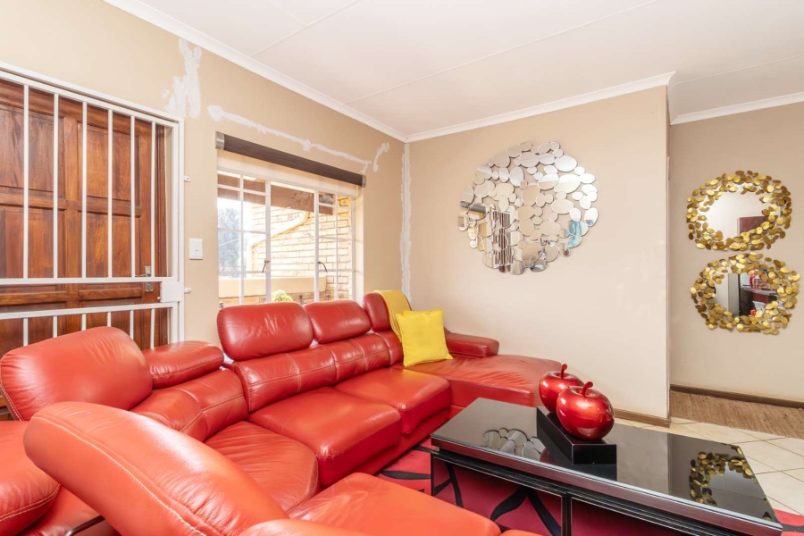 2 Bedroom Property for Sale in Honeypark Gauteng