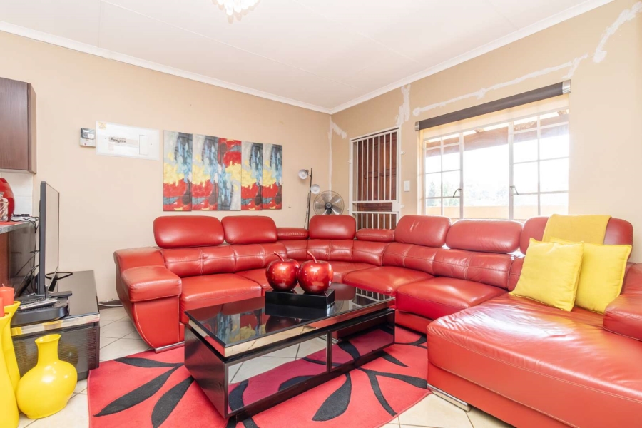 2 Bedroom Property for Sale in Honeypark Gauteng