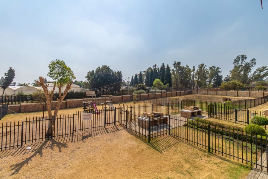 2 Bedroom Property for Sale in Honeypark Gauteng