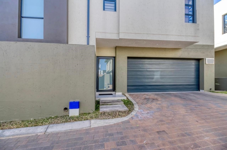 3 Bedroom Property for Sale in Morningside Gauteng