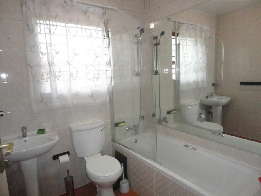 2 Bedroom Property for Sale in Sharonlea Gauteng