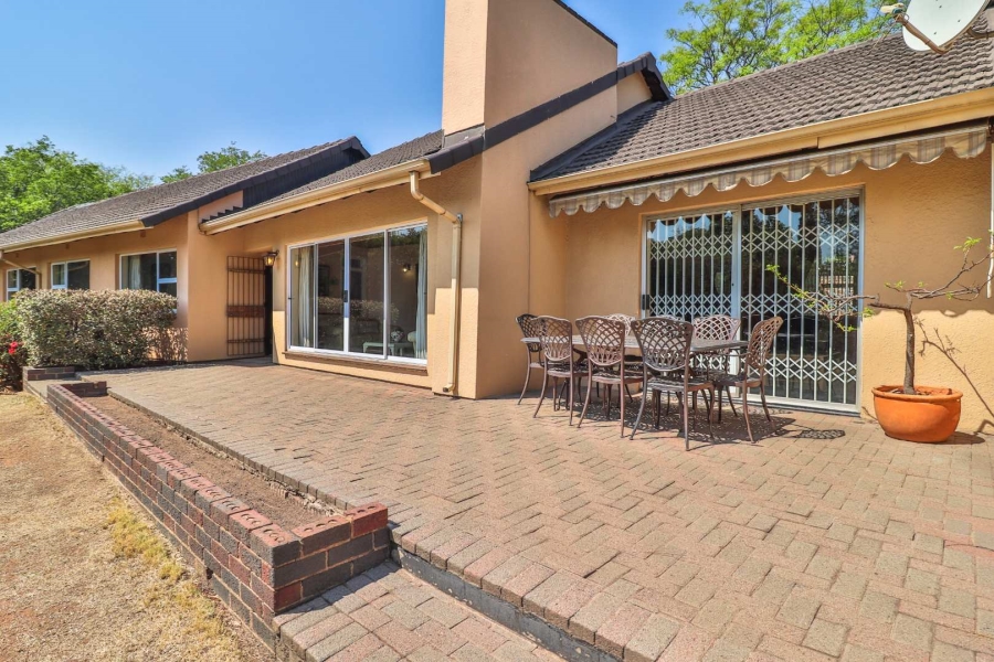 4 Bedroom Property for Sale in Parkhill Gardens Gauteng