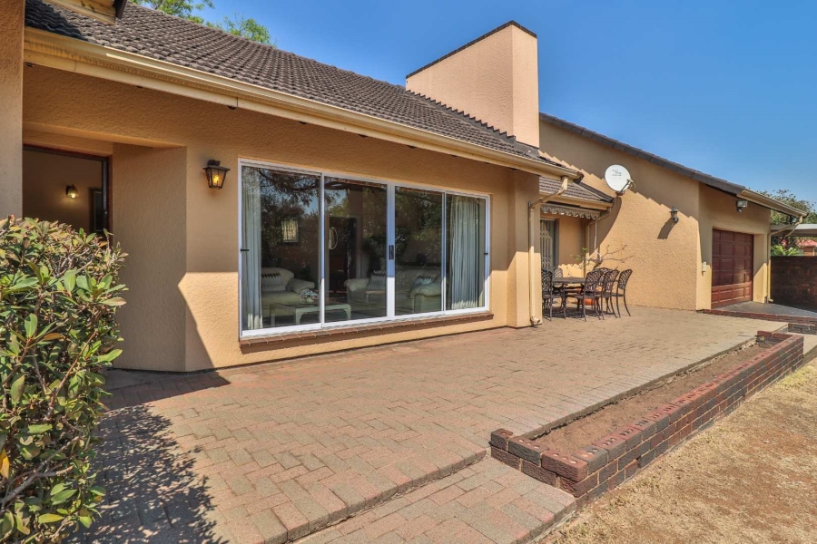 4 Bedroom Property for Sale in Parkhill Gardens Gauteng