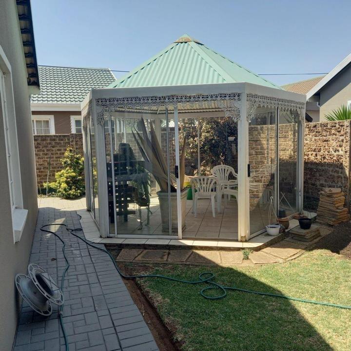 3 Bedroom Property for Sale in Verwoerdpark Gauteng