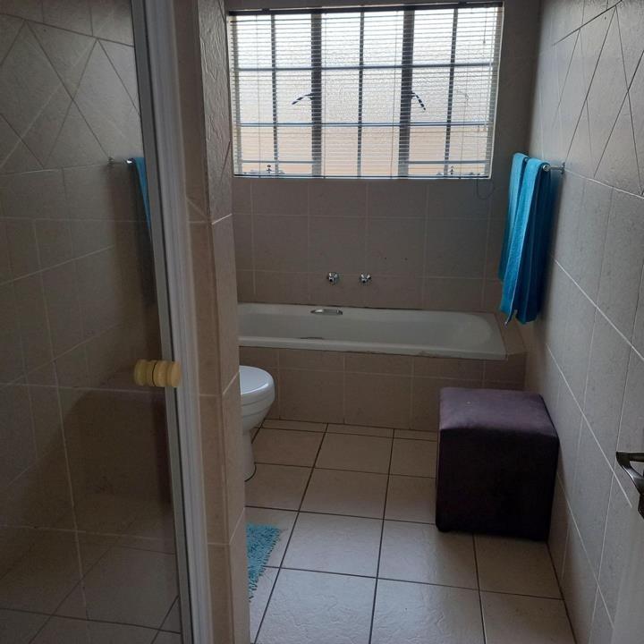 3 Bedroom Property for Sale in Verwoerdpark Gauteng