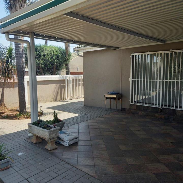 3 Bedroom Property for Sale in Verwoerdpark Gauteng