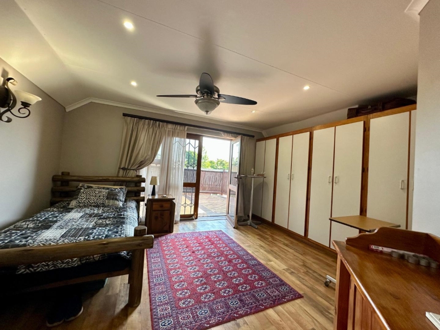 4 Bedroom Property for Sale in Faerie Glen Gauteng