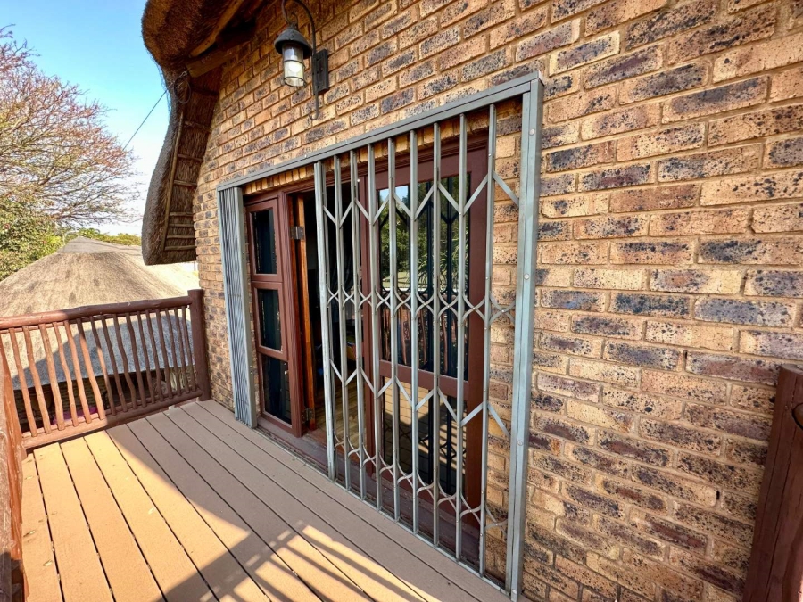 4 Bedroom Property for Sale in Faerie Glen Gauteng