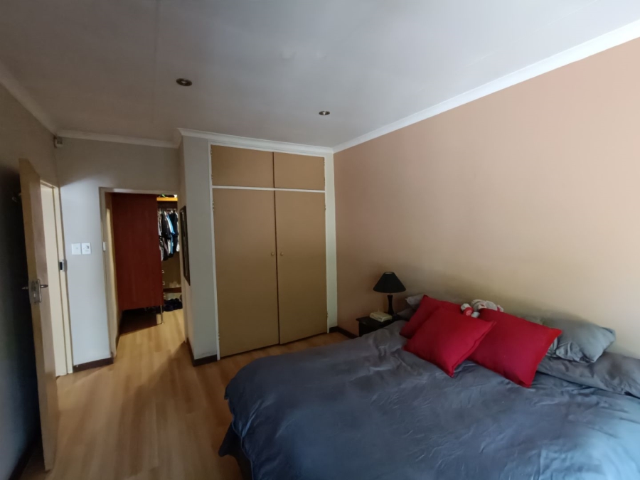 2 Bedroom Property for Sale in Valhalla Gauteng