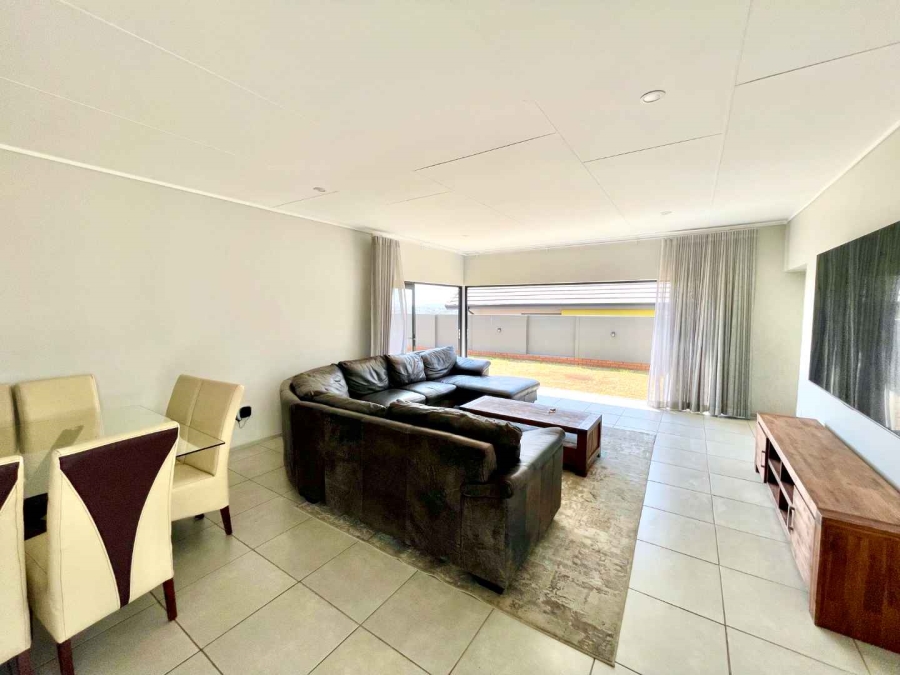 4 Bedroom Property for Sale in Amberfield Heights Gauteng